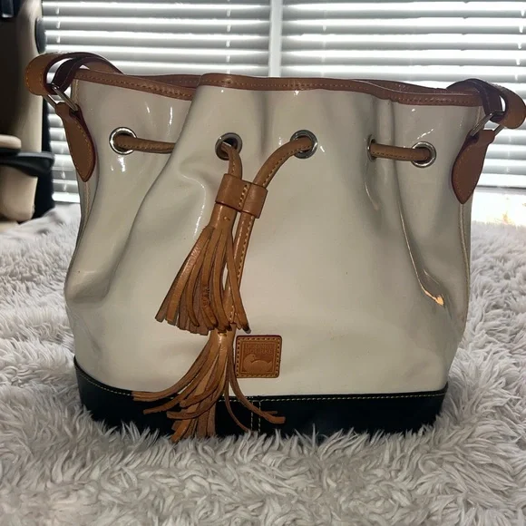 Dooney & Bourke Bucket Purse - Picture 2 of 13